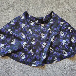 Hot Topic skulls and roses skater skirt